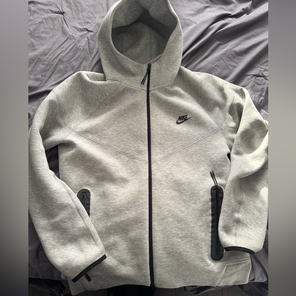 Nike Light Gray Full-Zip Fleece Hoodie